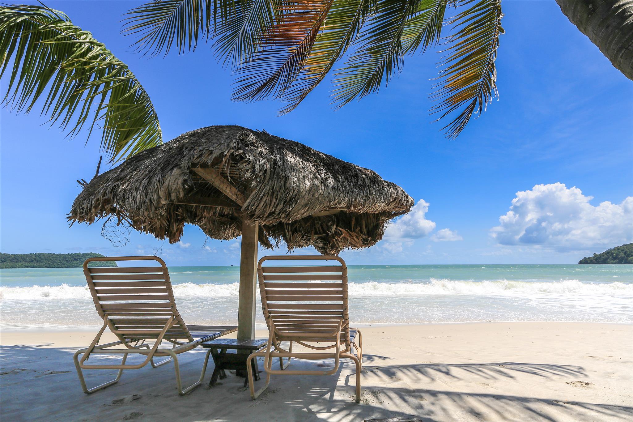 Hotel Adya Express Chenang Pantai Cenang  Esterno foto